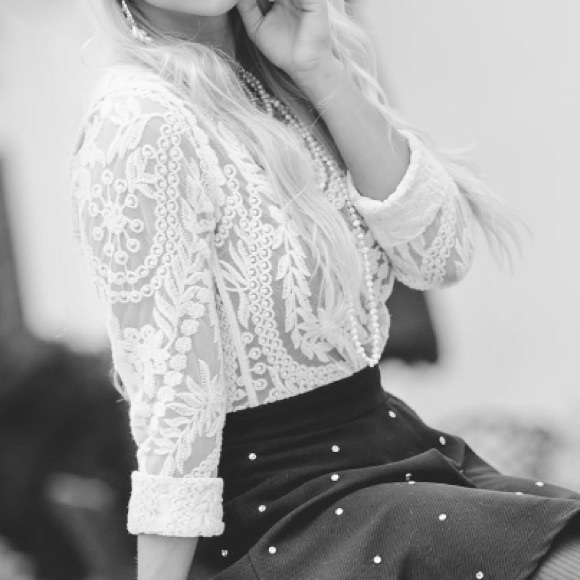 White Lace shirt - Picture 2 of 2